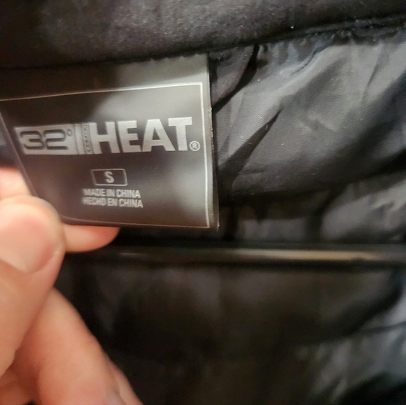 32 Degrees Black Puffer Jacket - Picture 4 of 13